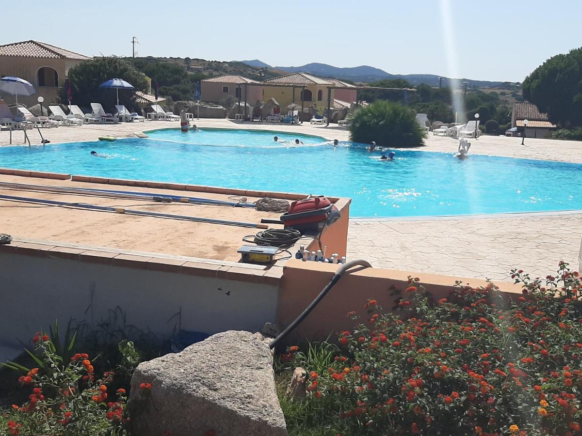 Appartamento Residence Mirice Vignola Mare Aglientu Casa Giorgia מראה חיצוני תמונה